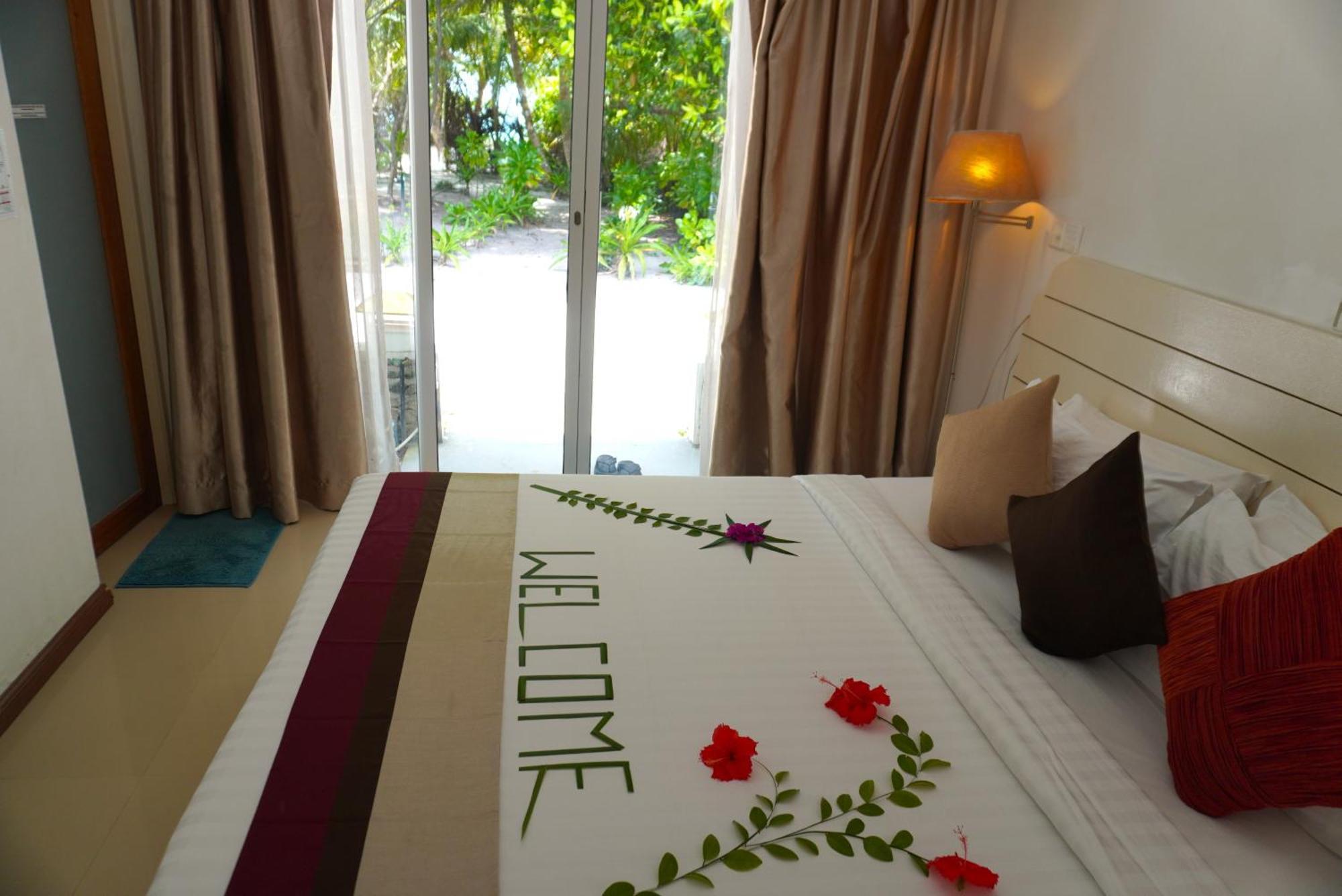 Готель Tme Retreats Dhigurah Дігура Екстер'єр фото