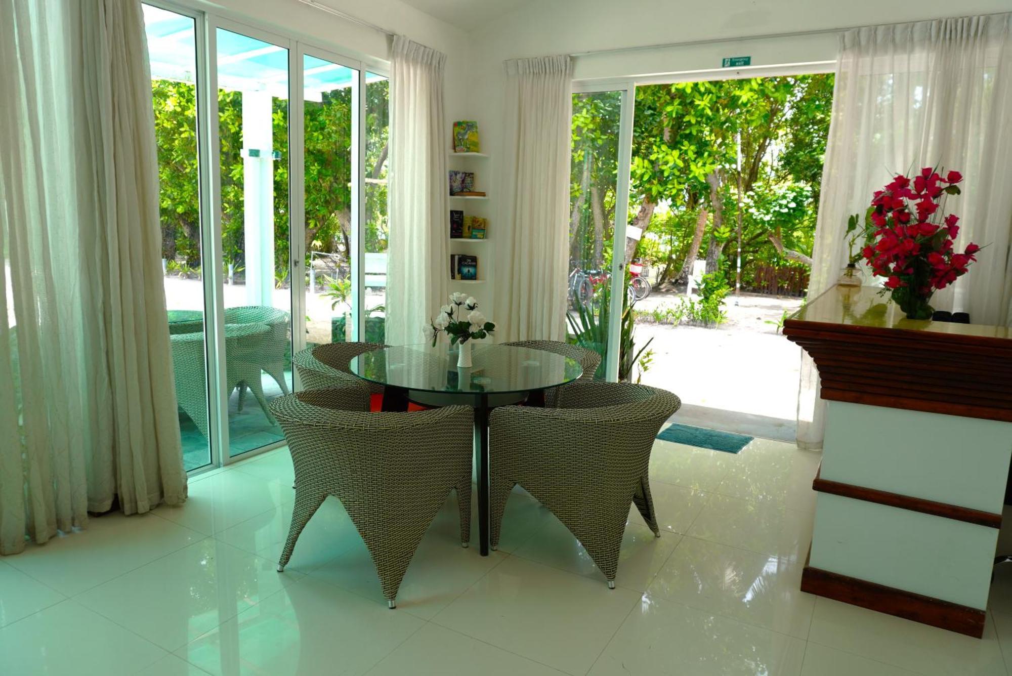Готель Tme Retreats Dhigurah Дігура Екстер'єр фото